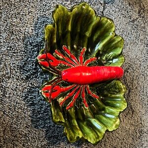 Green and Red Lobster Leaf Dish